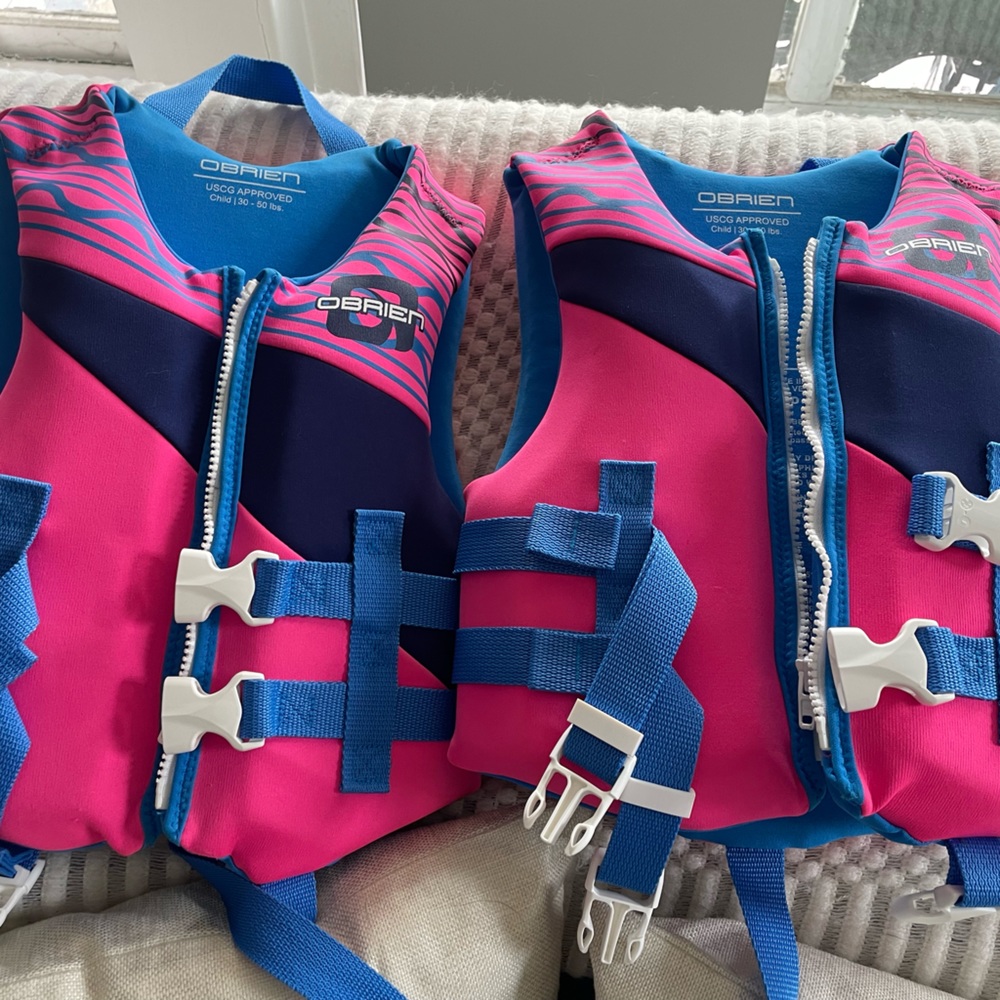 O’brien (30-50pds) life jackets BRAND NEW NEVER WORN